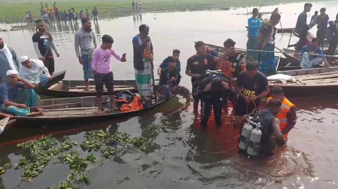 ডাকাতিয়া নদীতে ট্রলার-বাল্কহেড সংঘর্ষে নিহত ৫