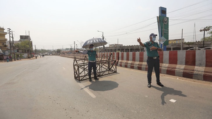 বিধিনিষেধের মেয়াদ বাড়লো