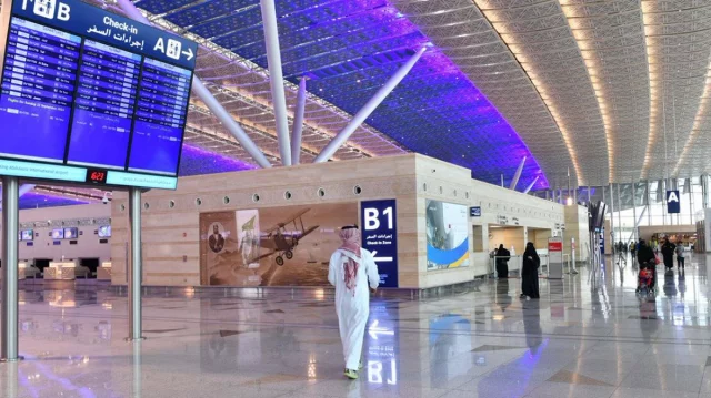 শর্তসাপেক্ষে খুলছে সৌদি সীমান্ত