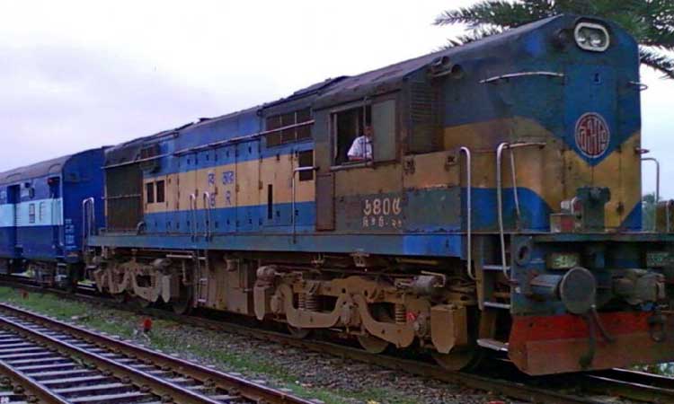 আজ থেকে শতভাগ যাত্রী নিয়ে চলবে রেল