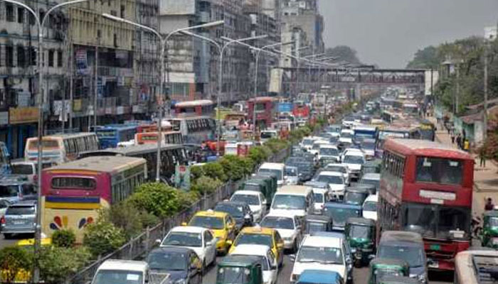 বিমানবন্দর সড়কে তীব্র যানজট