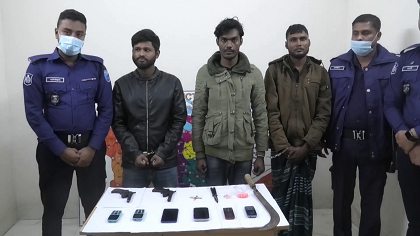 ফরিদপুরে অস্ত্রসহ  ছিনতাইকারী: আটক ৩