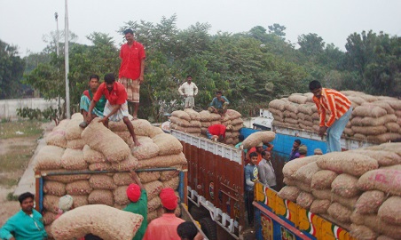 ঘোজাডাঙ্গায় বন্ধ হয়নি সিরিয়ালের নামে চাঁদাবাজি