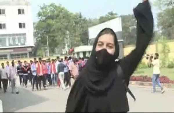 শেখ ফাহমিদা নাজনীন এর কবিতা ‘ঘুরে দাঁড়ালেই হবে ভূমিকম্প’