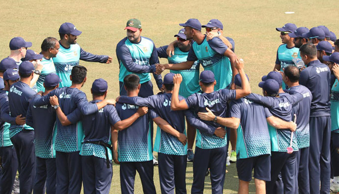 ফিল্ডিংয়ে বাংলাদেশ, অভিষেক ইয়াসিরের