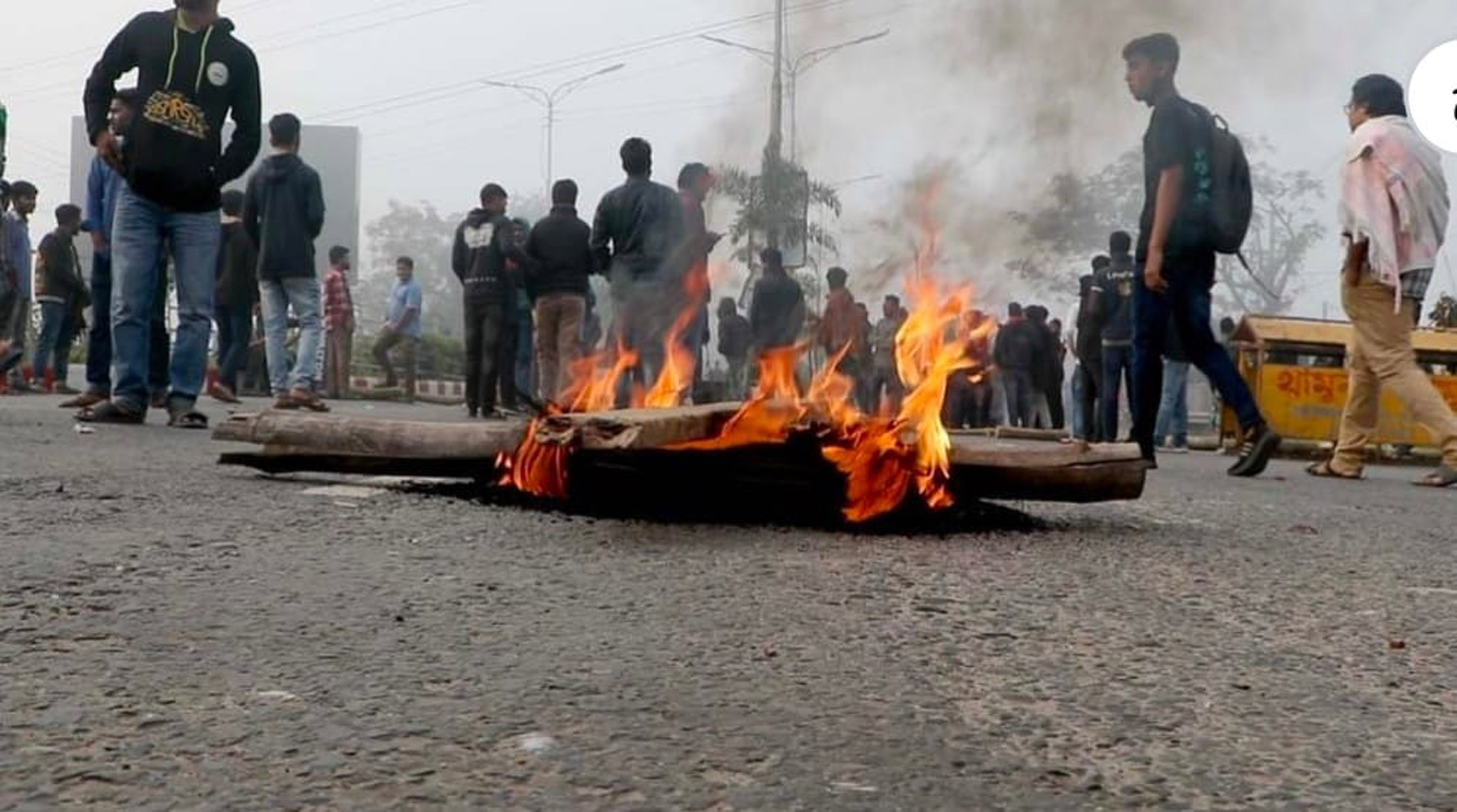 বশেমুরবিপ্রবি’র ছাত্রীকে গণধর্ষণের প্রতিবাদে উত্তাল গোপালগঞ্জ
