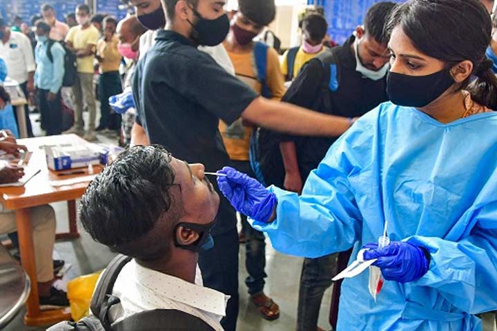 করোনা : বিশ্বে কমেছে শনাক্ত ও মৃত্যু