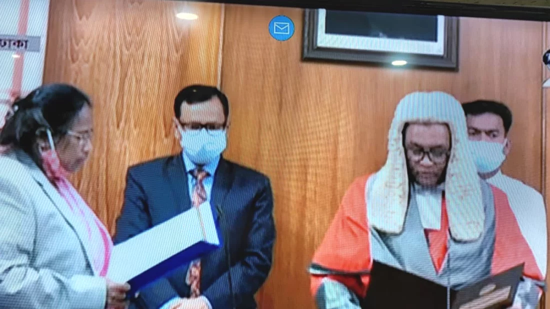 শপথ নিলেন নতুন সিইসি ও চার নির্বাচন কমিশনার