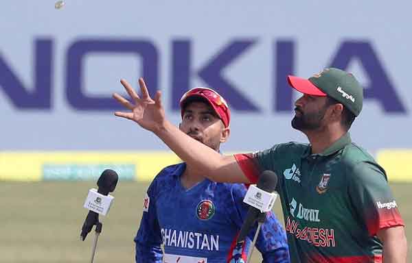 টস জিতে ব্যাটিংয়ে বাংলাদেশ