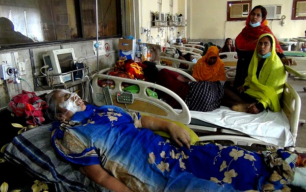 পায়ের অপারেশনের ৫দিন পরও জ্ঞান ফেরেনি রোগীর : ভুল চিকিৎসার অভিযোগ স্বজনদের
