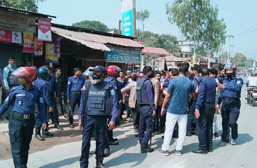 হাতীবান্ধায় ছাত্রলীগ-ছাত্রদলের ধাওয়া পাল্টা ধাওয়া, আহত ৫