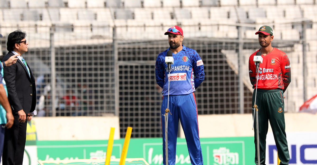 শেষ টি-টোয়েন্টিতে আগে ব্যাটিংয়ে বাংলাদেশ