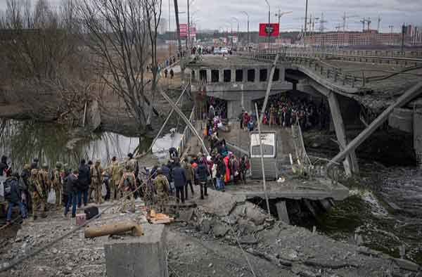 নিরাপদ ঘোষণার পরও রাশিয়া গোলাবর্ষণ করছে: ইউক্রেন