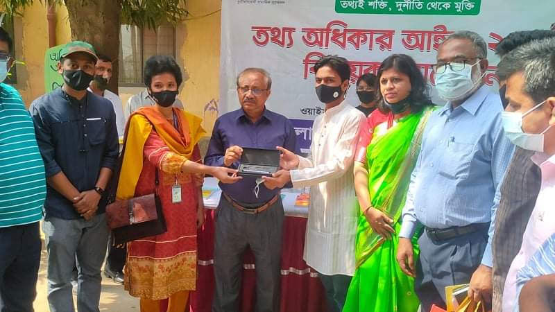 ইয়েস গ্রুপের আয়োজনে শেকৃবিতে দুর্নীতিবিরোধী ক্যাম্পেইন