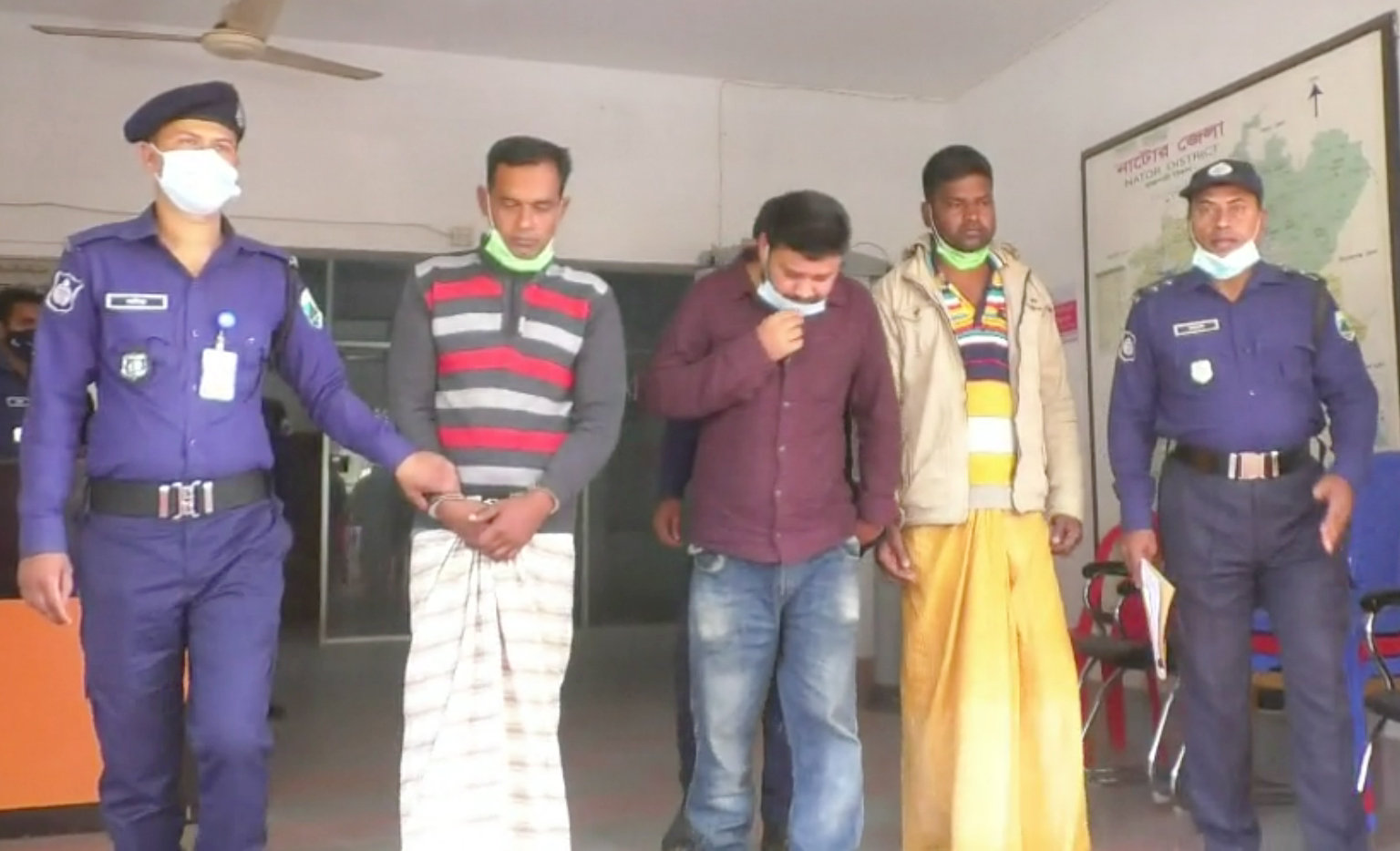 নাটোরে চোর চক্রের ৩ সদস্য গ্রেফতার, ১৩ বাইক উদ্ধার