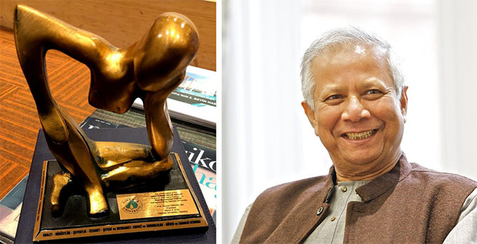 উস্কুদার ইউনিভার্সিটির 'হাই হিউম্যান ভ্যালুস অ্যাওয়ার্ড' পেলেন ড. ইউনূস