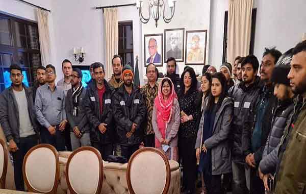 দুপুরে দেশে ফিরছেন বাংলার সমৃদ্ধি জাহাজের ২৮ নাবিক