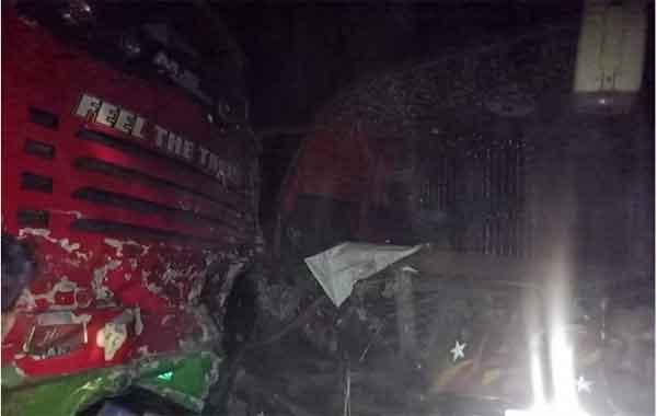 হবিগঞ্জে দুটি বাস ও ট্রাকের ত্রিমুখী সংঘর্ষে নিহত ৬, আহত ২০
