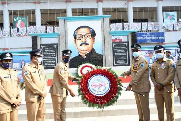 বঙ্গবন্ধুর জন্মদিন ও জাতীয় শিশু দিবস পালন করছে পাবনা জেলা পুলিশ