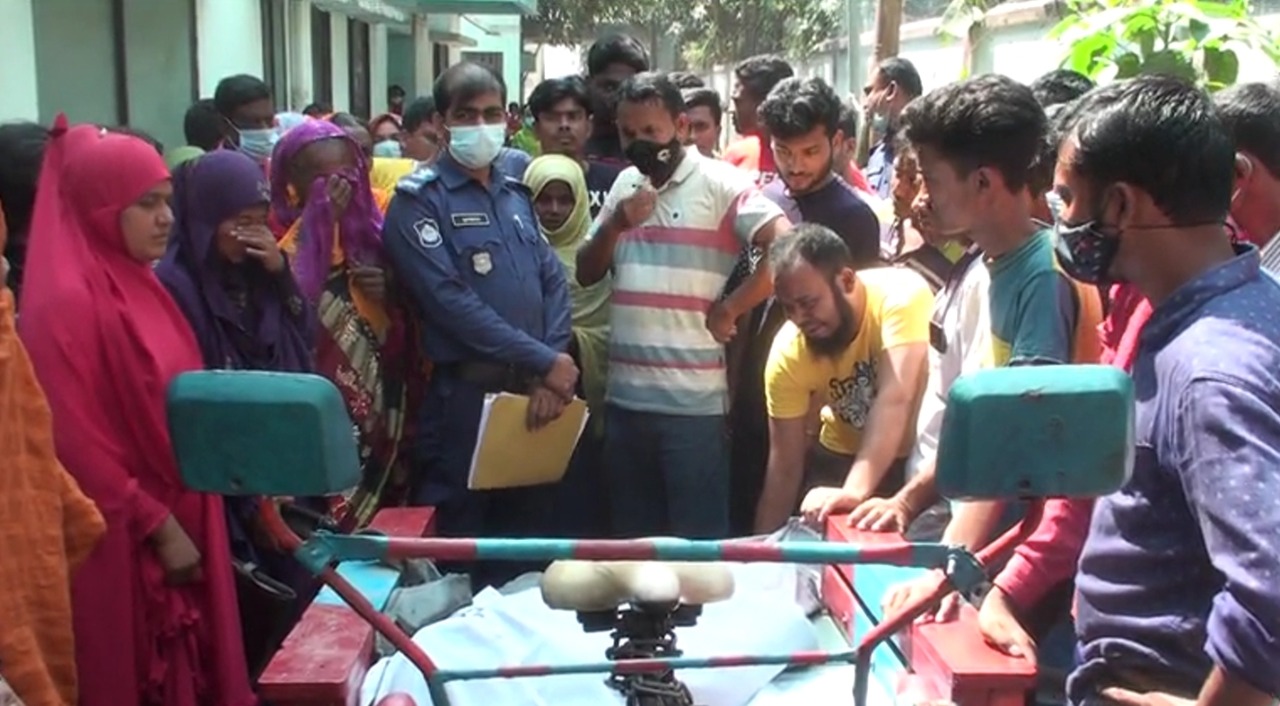 বস্তায় ভরে নদীত ফেলে দেয়া হল যুবককে, জীবিত উদ্ধার