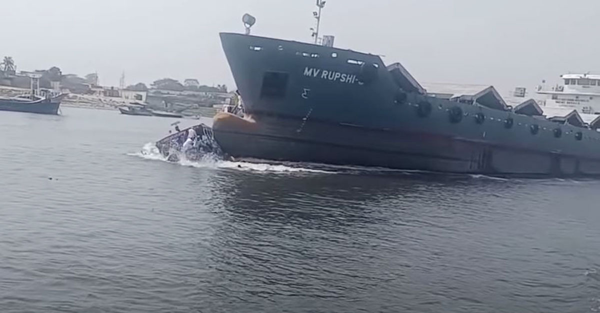 শীতলক্ষ্যায় লঞ্চডুবি : শিশুসহ ৪ মরদেহ উদ্ধার