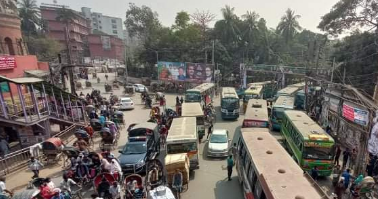 যানজটে নাকাল পুরান ঢাকা