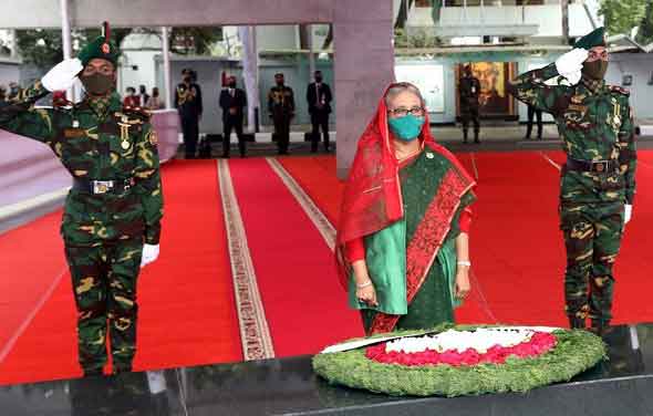 স্বাধীনতা দিবসে বঙ্গবন্ধুর প্রতি প্রধানমন্ত্রীর শ্রদ্ধা