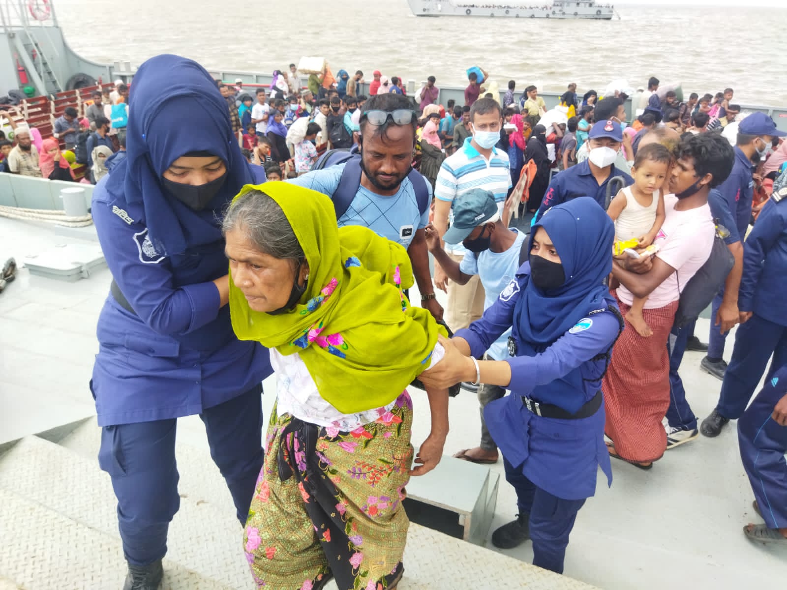 ভাসানচর পৌঁছাল আরও ১৫৩৫ রোহিঙ্গা