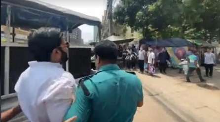 বিএনপি নেতা ইশরাক হোসেন আটক