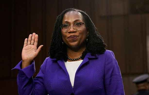 মার্কিন সুপ্রিম কোর্টে প্রথম কৃষ্ণাঙ্গ নারী বিচারক নিয়োগ