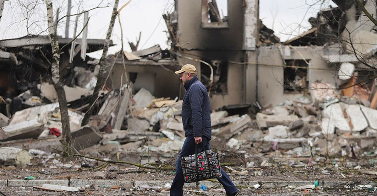 রাজধানী কিয়েভ-লভিভে বিস্ফোরণ, ইউক্রেন জুড়ে বাজছে বিমান হামলার সাইরেন