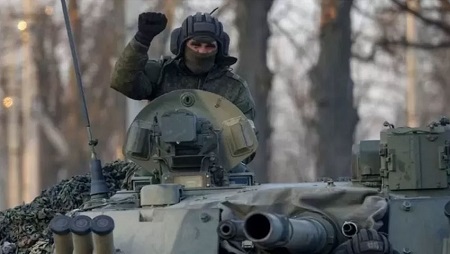 রকেট ও আর্টিলারি দিয়ে ডনবাসে হামলা