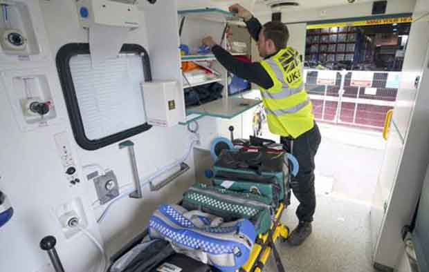 ইউক্রেনকে আরও ২২টি অ্যাম্বুলেন্সসহ চিকিৎসা সরঞ্জাম দিচ্ছে যুক্তরাজ্য