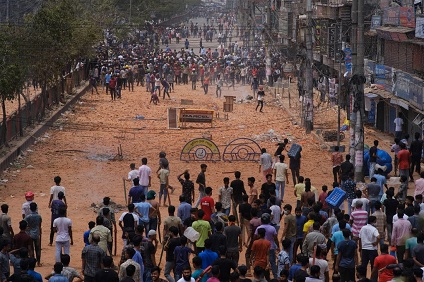 ব্যবসায়ী-শিক্ষার্থী সংঘর্ষে গ্রেফতার আরো ৩