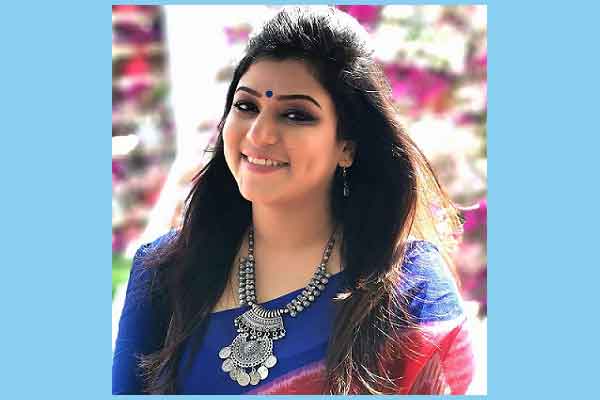 রবীন্দ্র জয়ন্তীতে ফারহানা তৃনার আবৃত্তি অ্যালবাম "পথের বাঁধন"