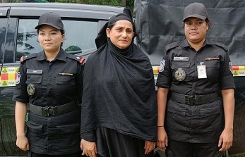 নরসিংদী রেলস্টেশনে তরুণীকে হেনস্তায় অভিযুক্ত নারী গ্রেফতার