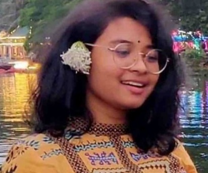 চিরকুট লিখে ঢাবি ছাত্রীর আত্মহত্যা