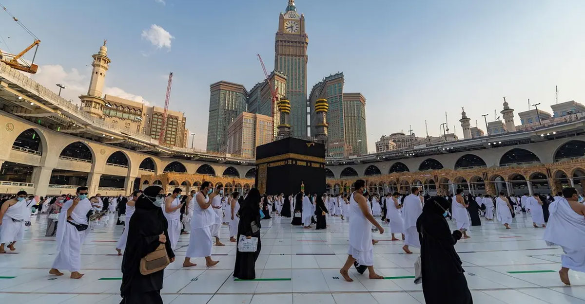 ওমরাহ করতে লাগবে না এজেন্সি, আবেদনের ২৪ ঘণ্টার মধ্যেই ভিসা