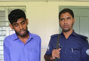 পরকীয়ার জেরে নববধূকে জবাই করে হত্যা, স্বামী আটক