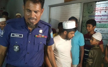 লক্ষ্মীপুরে মাদ্রাসার ছাত্রকে বলাৎকারের অভিযোগে শিক্ষক আটক