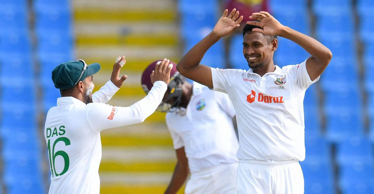 মুস্তাফিজ-এবাদতদের নিয়ন্ত্রিত বোলিং ধূসর হয়েছে একাধিক ক্যাচ মিসে