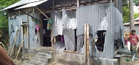 ফরিদপুরের সালথায় দুই পক্ষের সংঘর্ষে আহত ২০, বাড়িঘর ভাঙচুর
