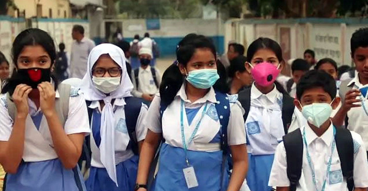 স্কুল-কলেজে মাস্ক পরার নির্দেশ