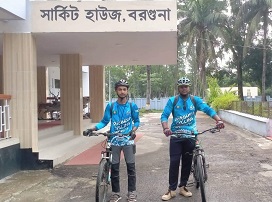 বরগুনার দু'শিক্ষার্থী সাইকেল চালিয়ে পদ্মা সেতুর উদ্বোধনীতে যাত্রা