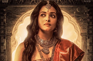 রানির বেশে ঐশ্বরিয়া