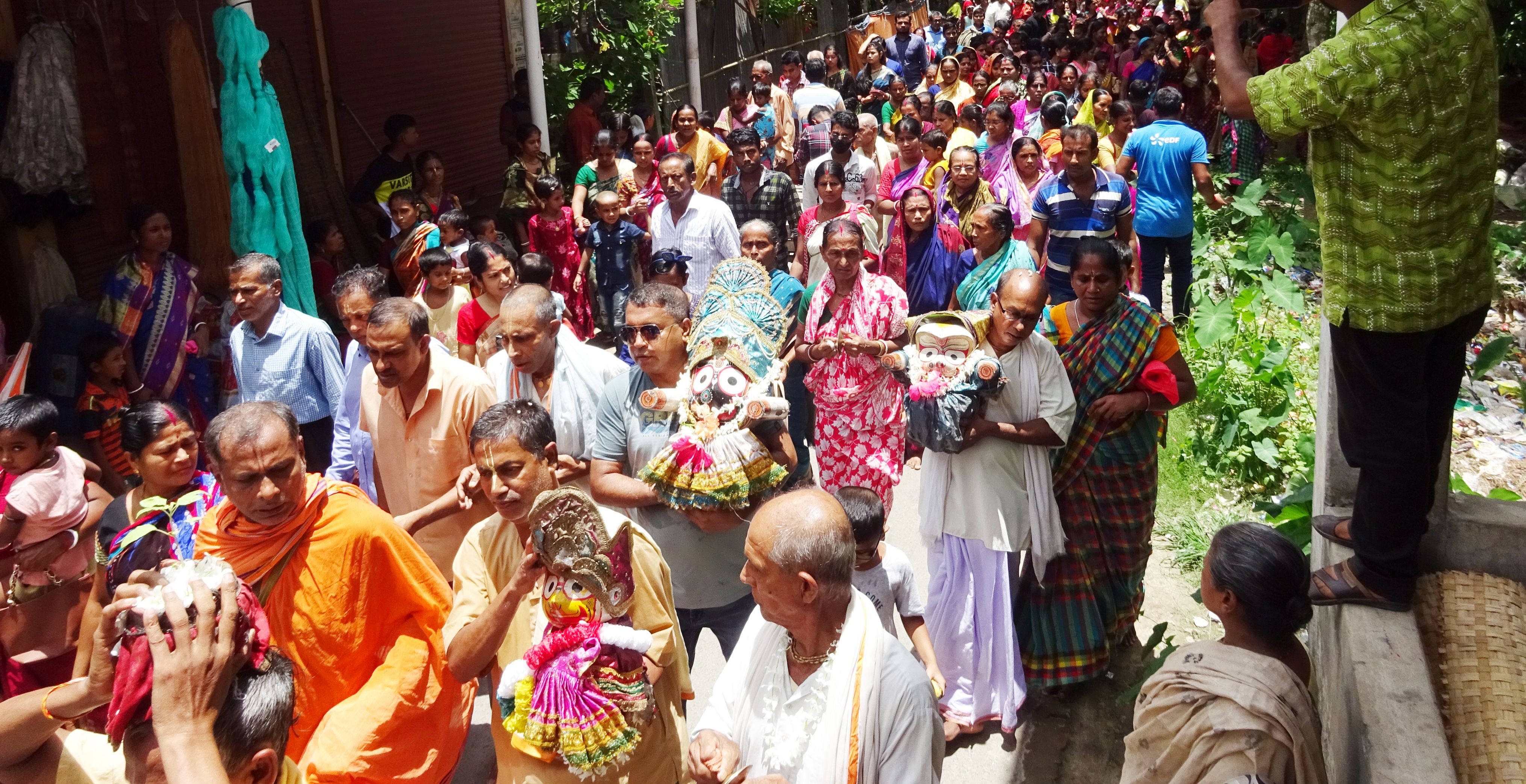 মোরেলগঞ্জে উল্টো রথযাত্রা অনুষ্ঠিত