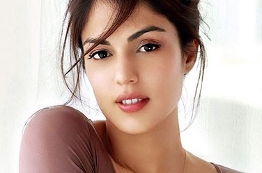 মাদক মামলায় অভিযুক্ত রিয়া চক্রবর্তী