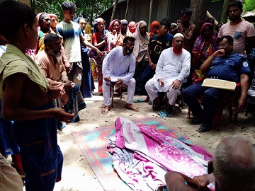 ফরিদপুরে সেপটিক ট্যাঙ্কির স্যাটারিং খুলতে গিয়ে  শ্রমিকের মৃত্যু