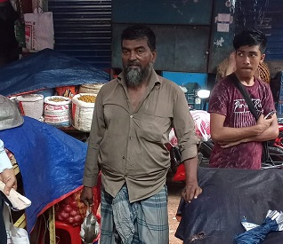 নোয়াখালীতে পাখি বিক্রেতাকে অর্থদন্ড