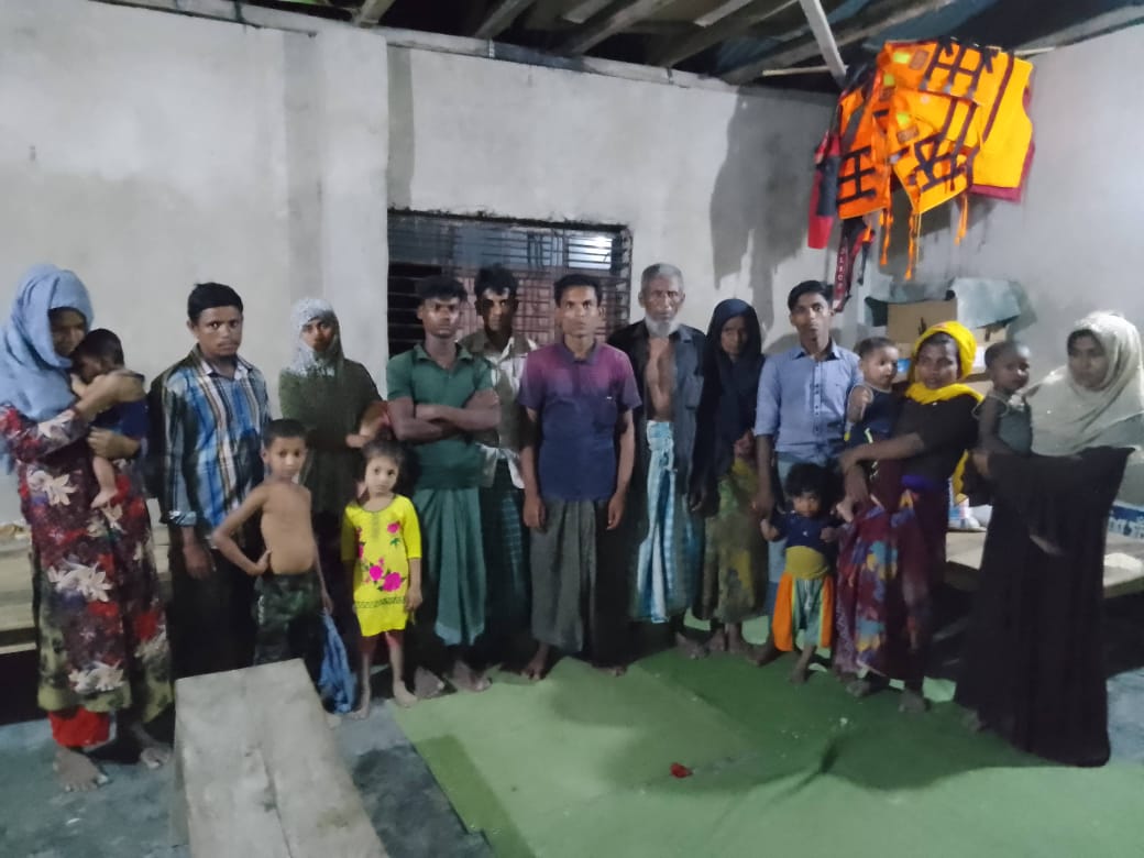 কোম্পানীগঞ্জে নারী-শিশুসহ ১৯ রোহিঙ্গা আটক